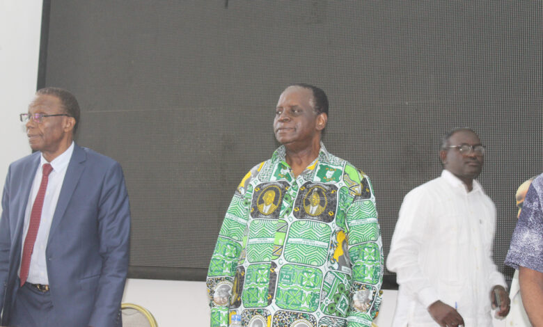 Le président Bendjo en chemise du Pdci-Rda.