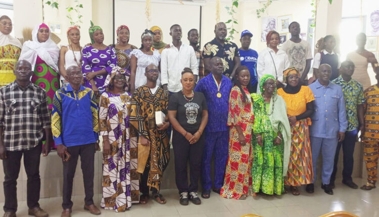 Marche des femmes sur Grand-Bassam (2)