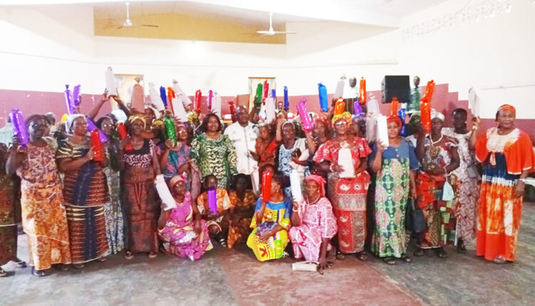 Fête des mères avec l'AEC à Grand-Bassam