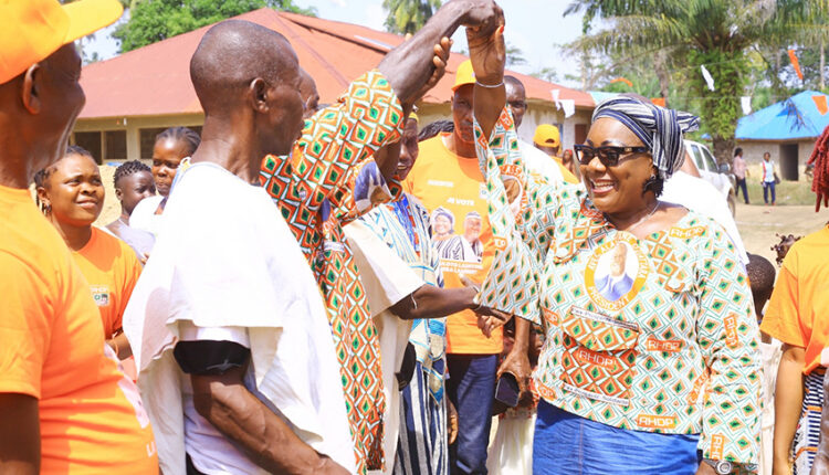 Anne Ouloto et ses adversaires (3)