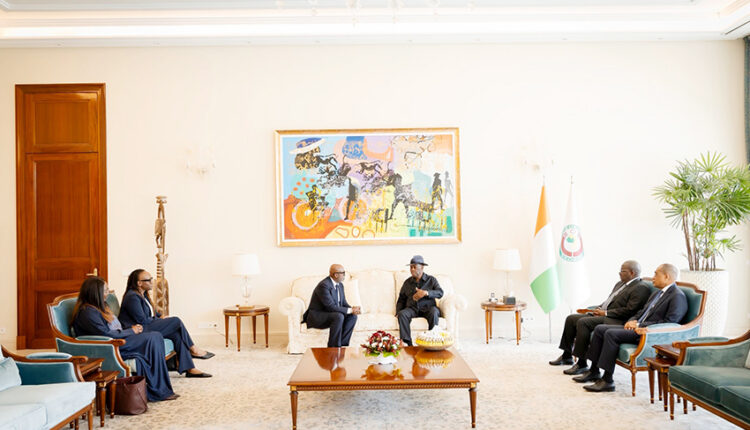 Audience du président Ouattara avec le directeur du département Afrique du Fmi (1)